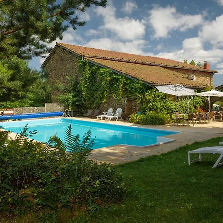Domaine De Maples Kamp alanı Dore-lʼÉglise